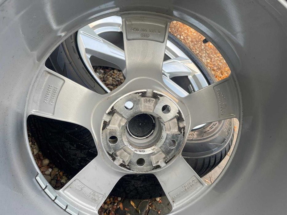 Felgi Alufelgi R18 Audi 8J 5x112 Et39 A3 A4 A5 A6 Q3 Q5 235/55