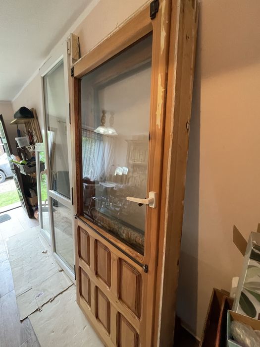 Sprzedam drzwi tarasowe drewno sosna tzw. skrzynkowe.