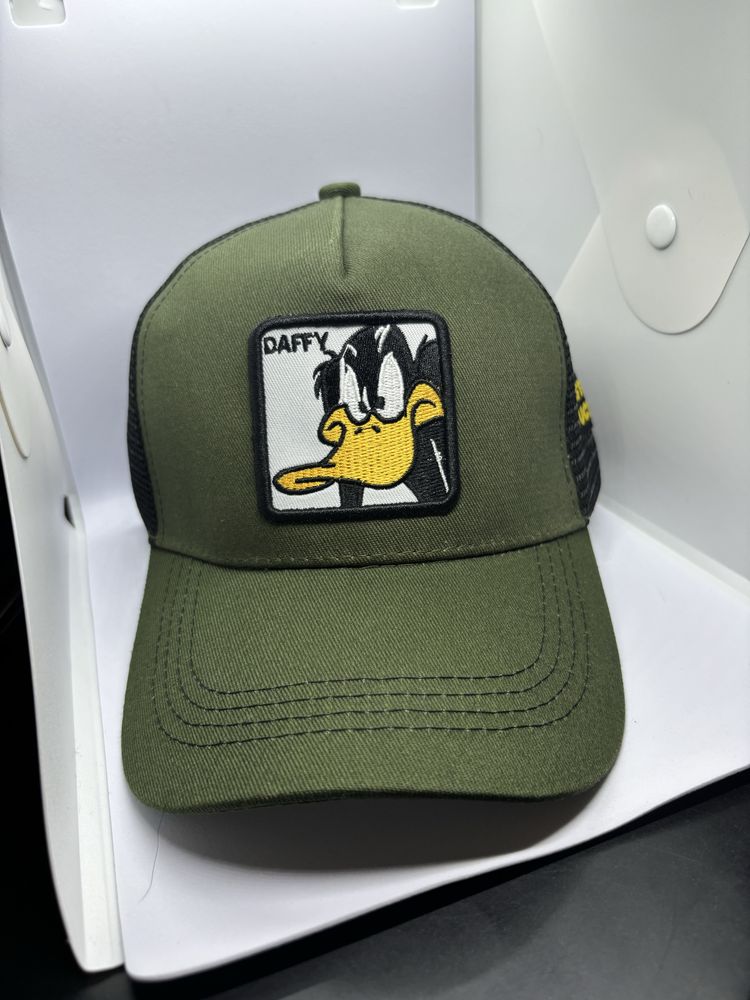Nowa czapka Daffy Duck