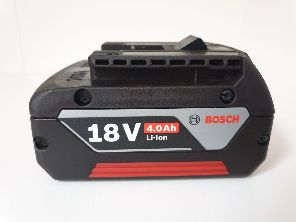 Bosch Profissional - Aparafusadora com percussao GSB 18V-55 (Nova)