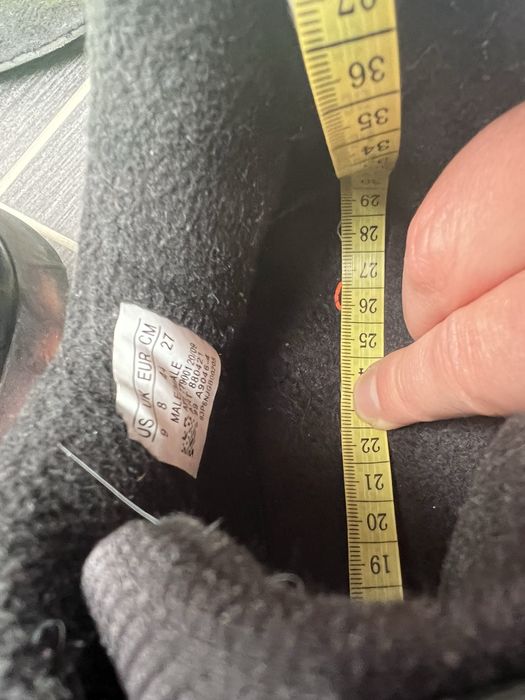 Кросівки adidas 28см утеплені непромокають
