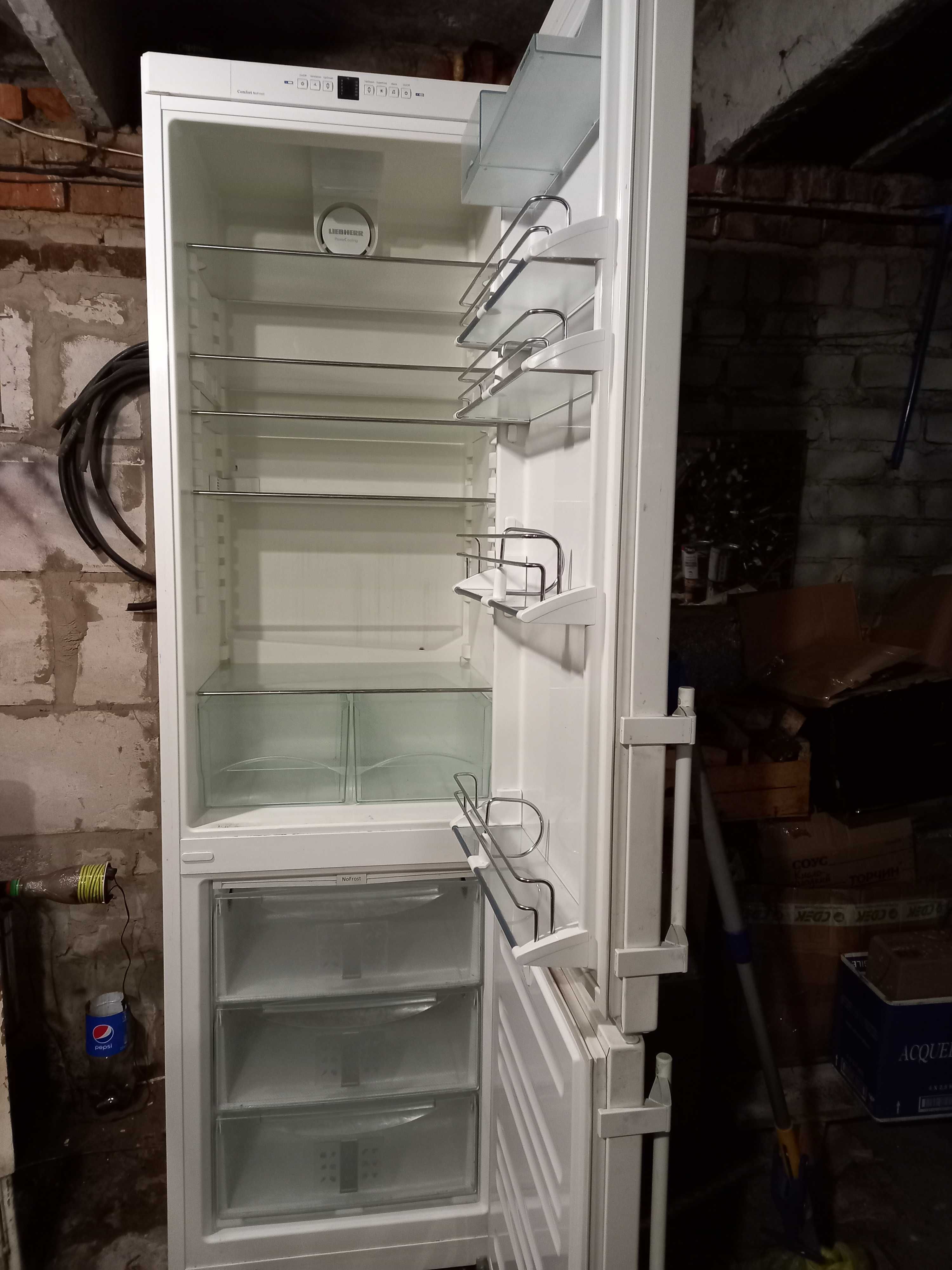 Двухкамерний холодильник
