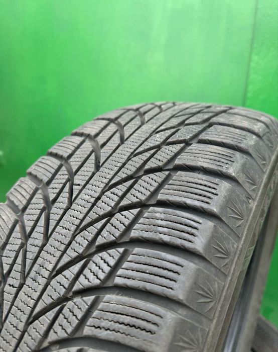 215 60 16 kumho korea зима 4 штуки протектор 95%