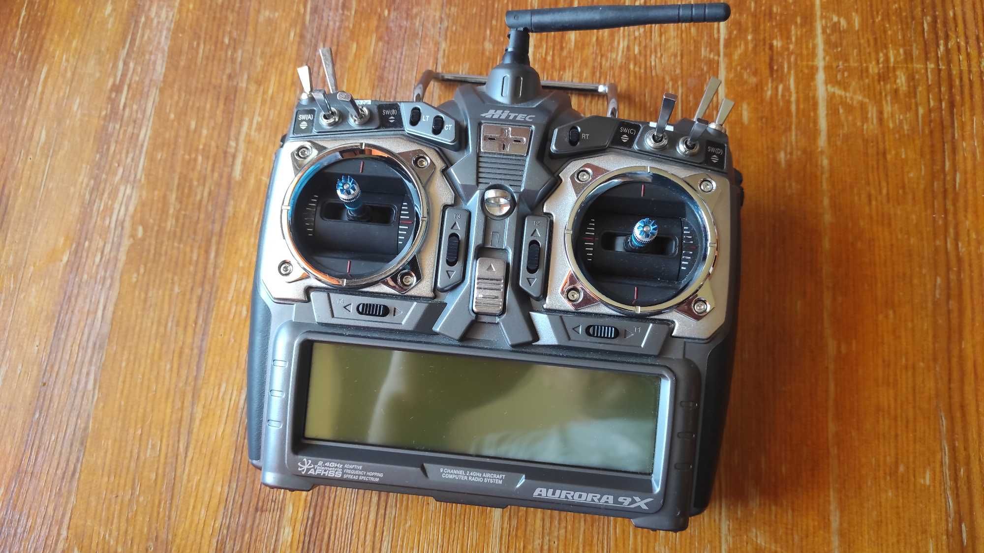 Hitec Aurora 9X + Maxima6