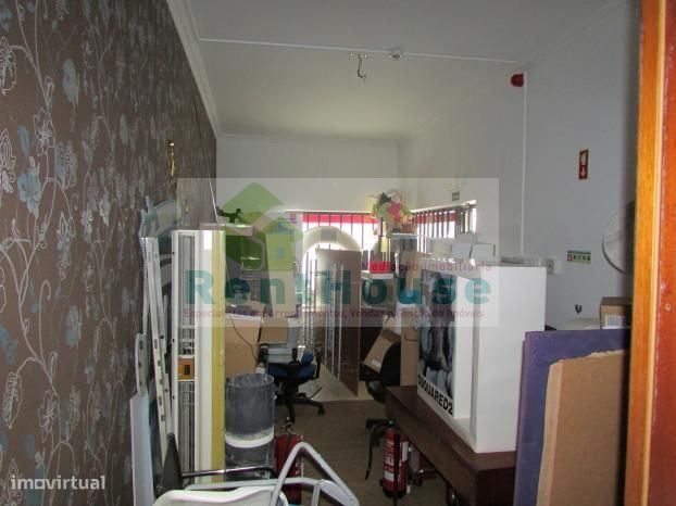 Loja/Armazém Para Venda - Paião