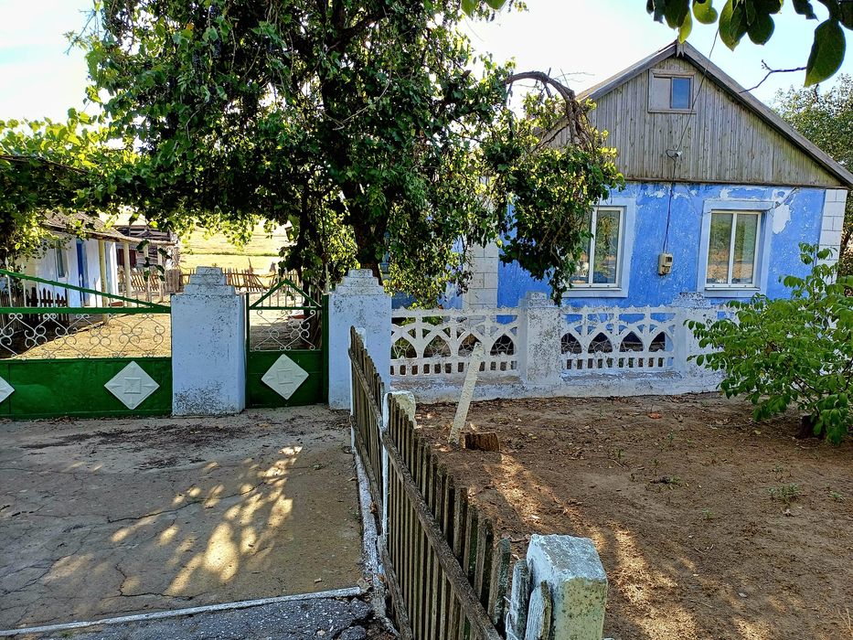 Продам кам'яний будинок