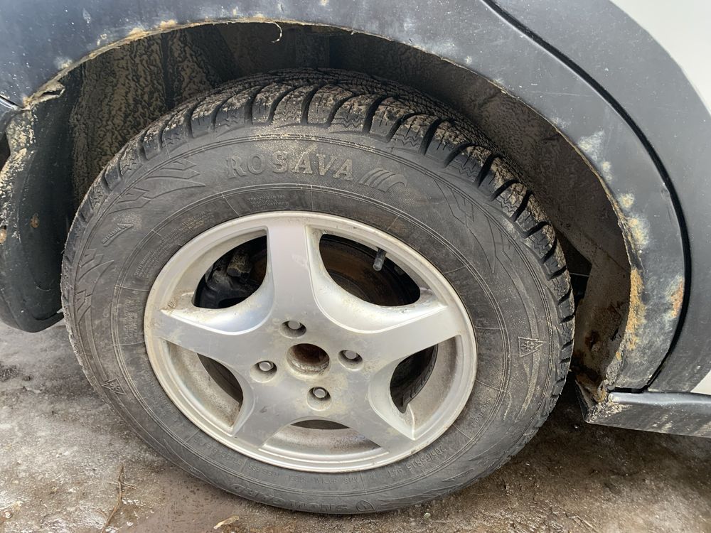 Зимняя резина R15 205/65r15 2022 год покрышки колеса диски