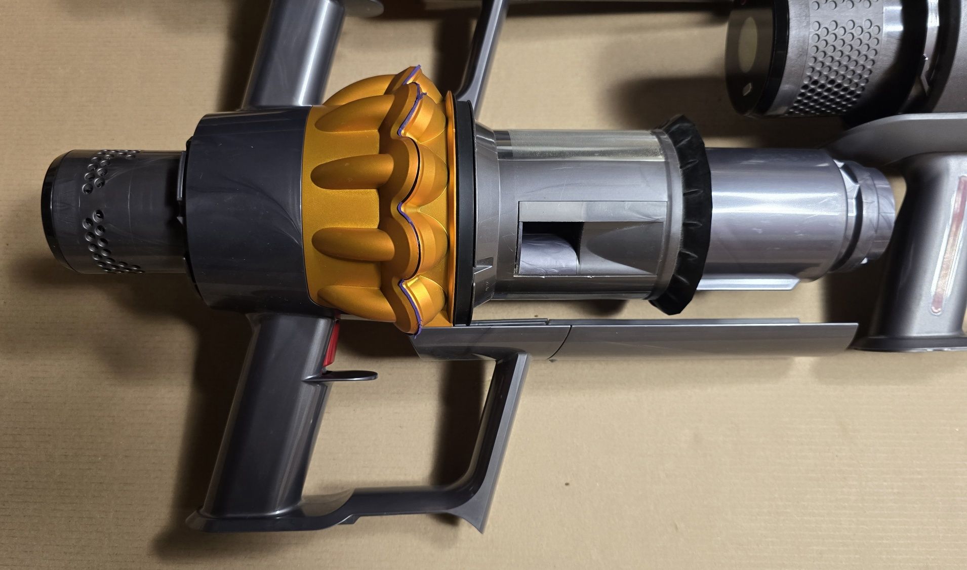 Korpus Dyson Gen5Detect SV23, Dyson V15 SV22