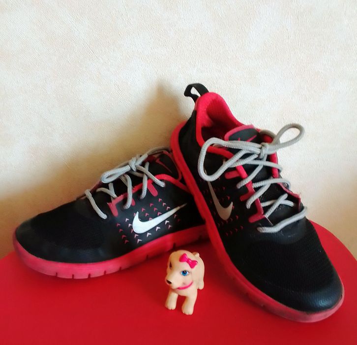 Кроссовки NIKE AIR MAX и балетки. Made in Poland. Размер 30, 31.