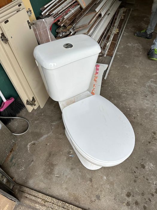 Sanita com autoclismo