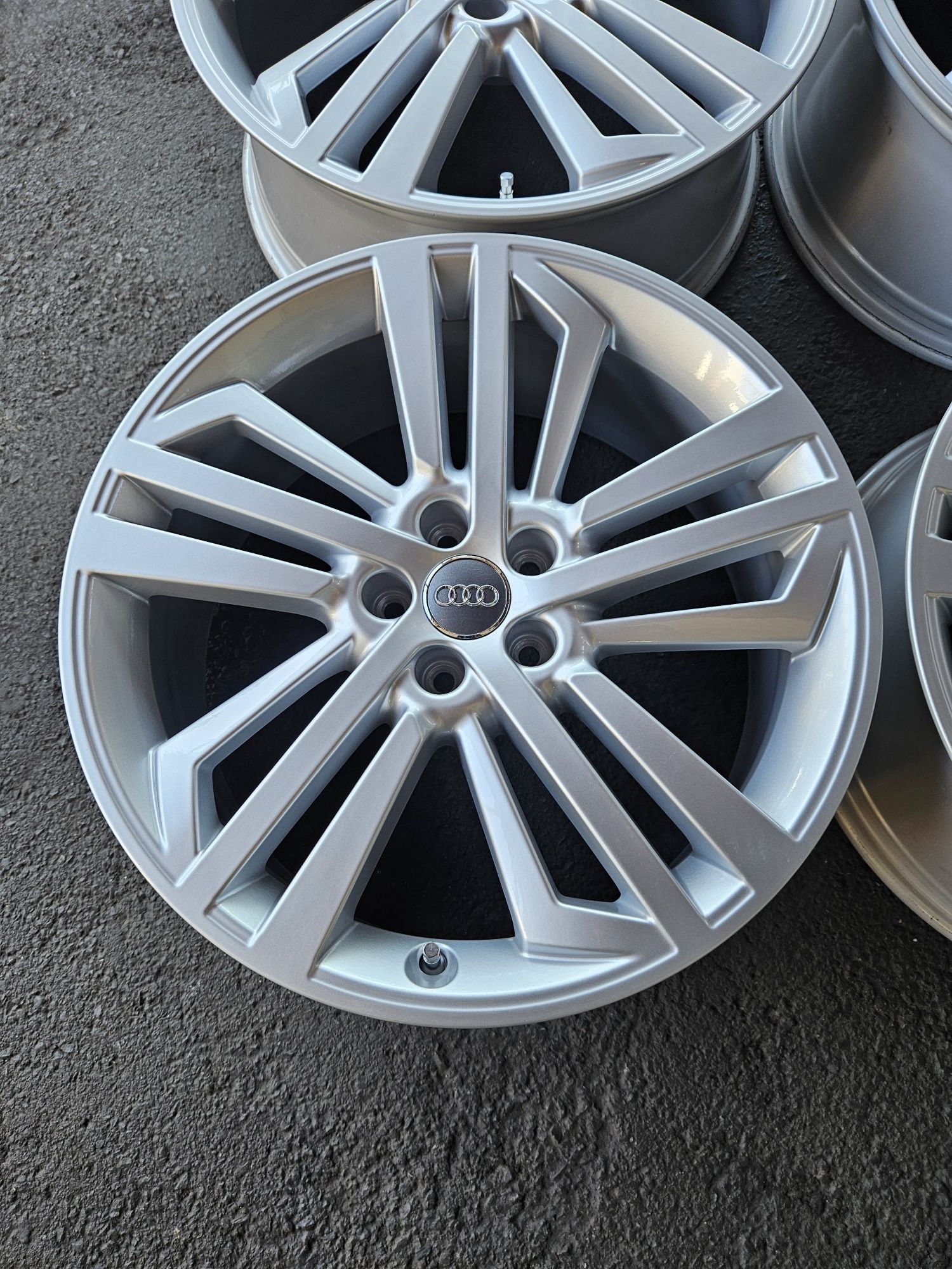 Alufelgi Felgi Audi Q5 S-Line 20 Cali 5x112 8J20 ET39