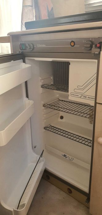 Przyczepa kempingowa CARAVELAIR 1000 DMC