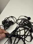 Vendo tres fones de ouvido dois da marca motorola e um da jbl!