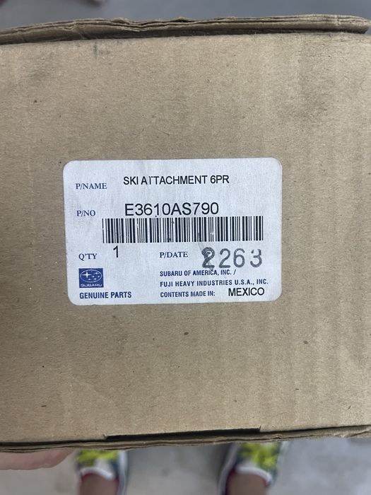 Крепление лыж субару E3610AS790