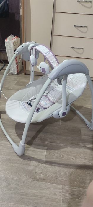 Гойдалка для немовлят