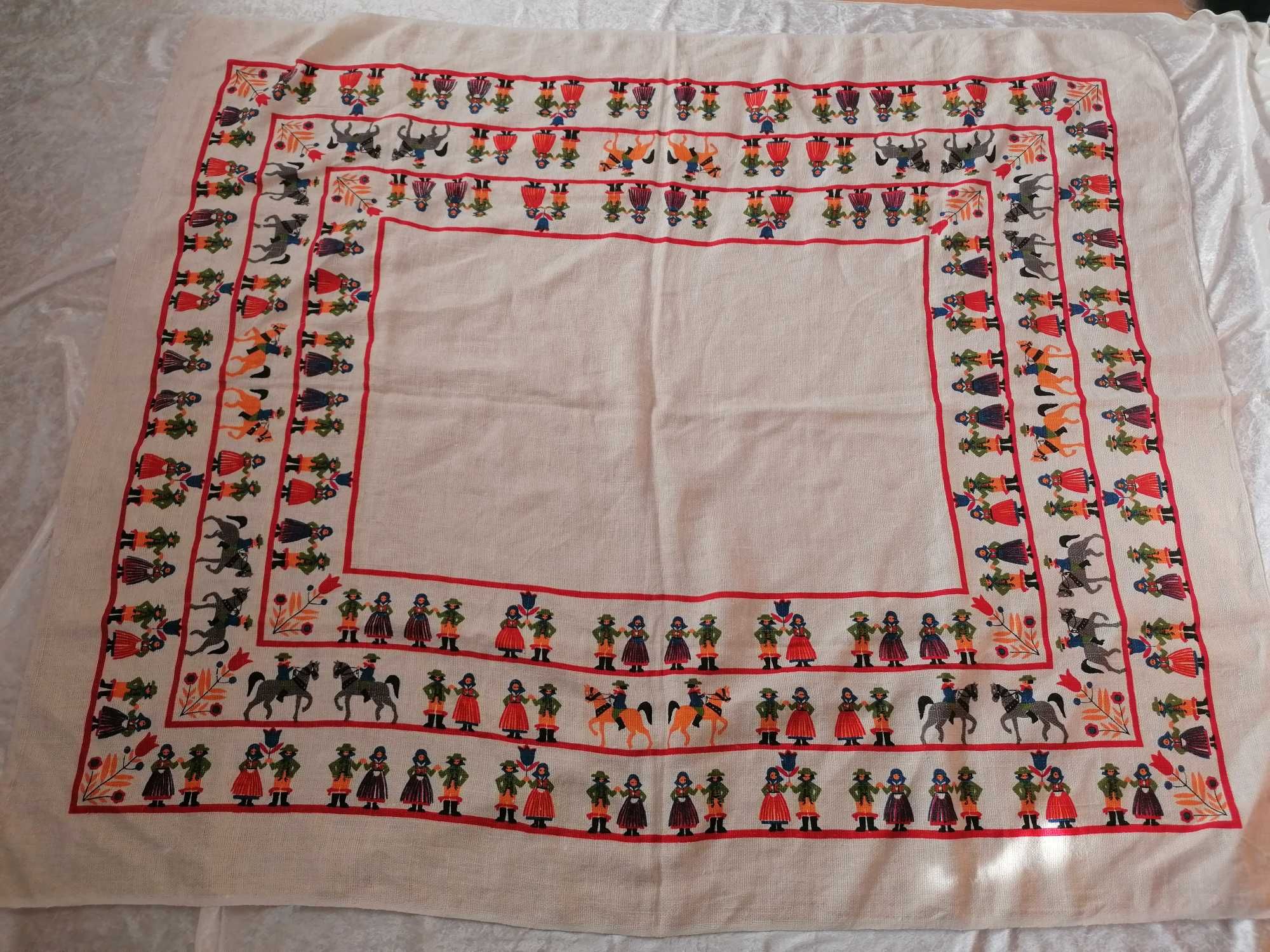 Oryginalny lniany obrus wzory ludowe Vintage