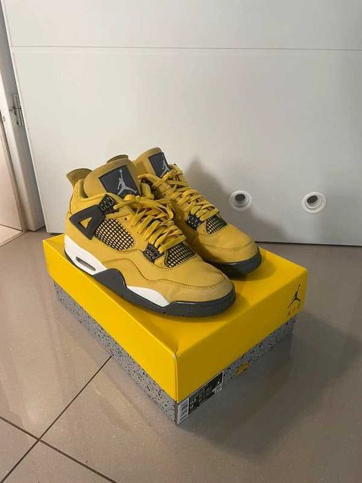 "Buty sportowe "Air_Jordan_4_retro_tour_yellow Rozmiar 41