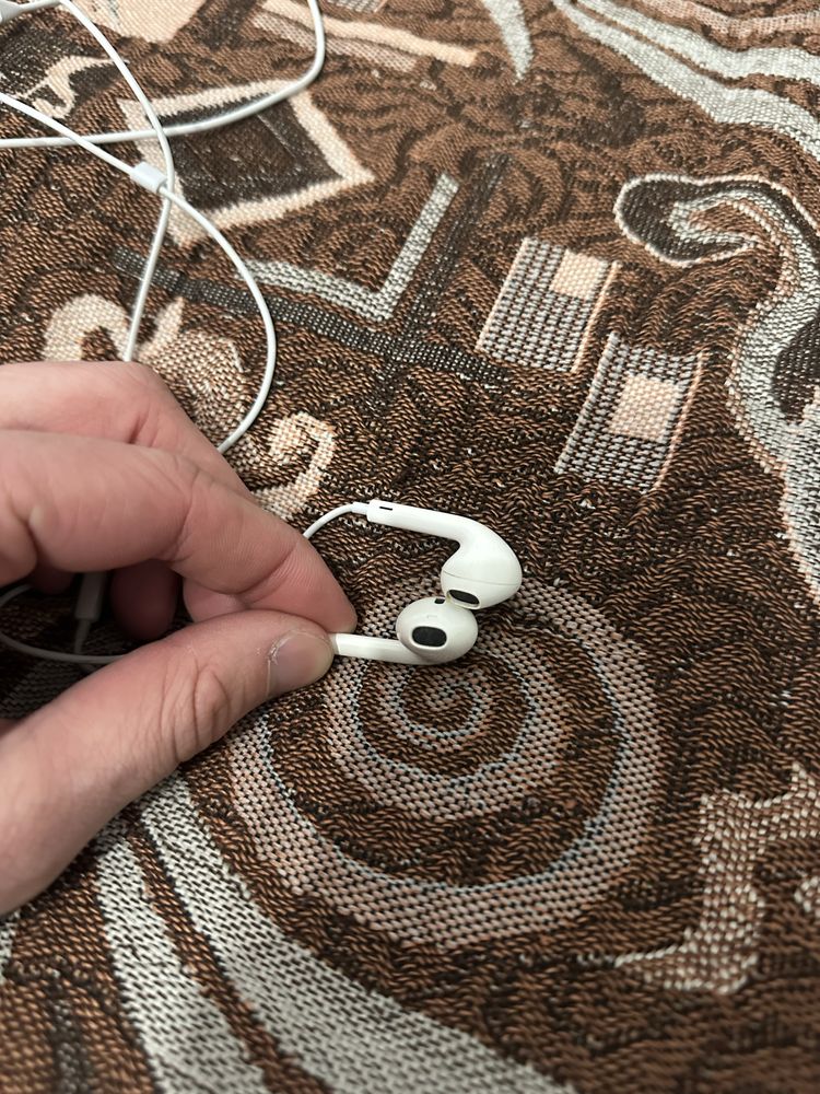 Навушники Apple Earduts