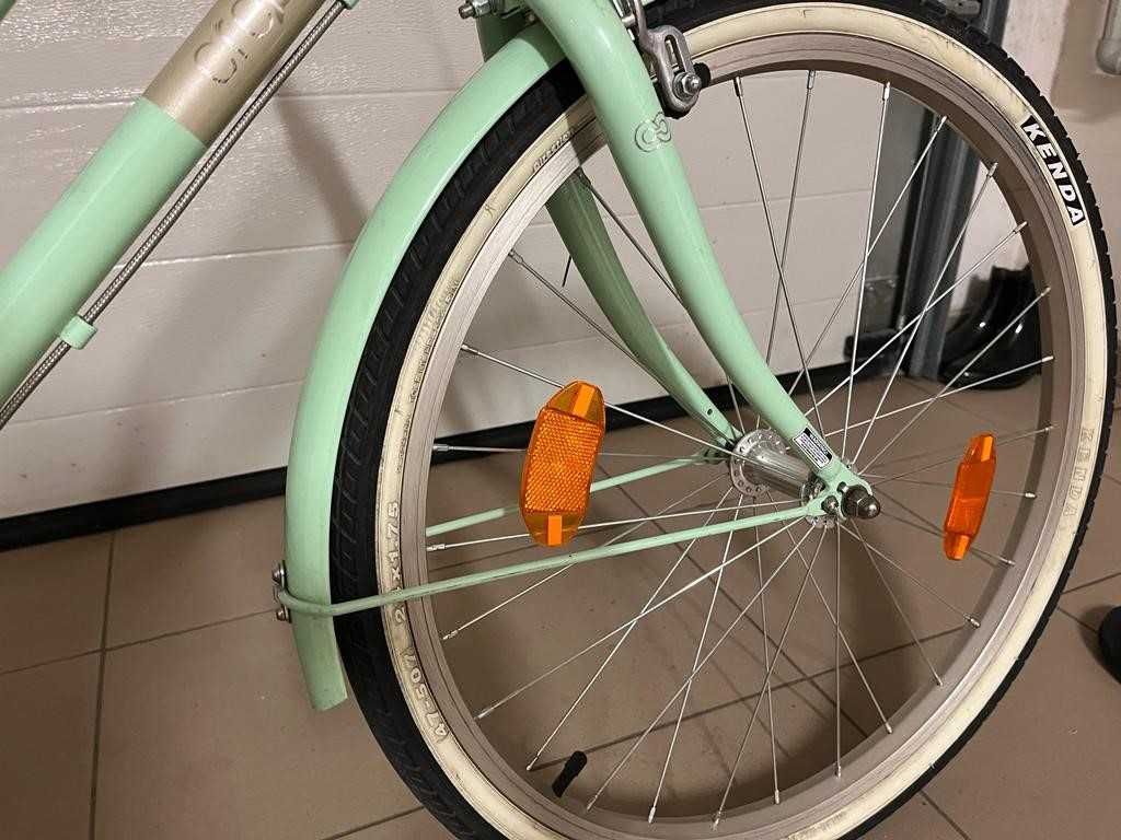 Używany rower Creme Mini Molly 24" w kolorze miętowym dla dziewczynki
