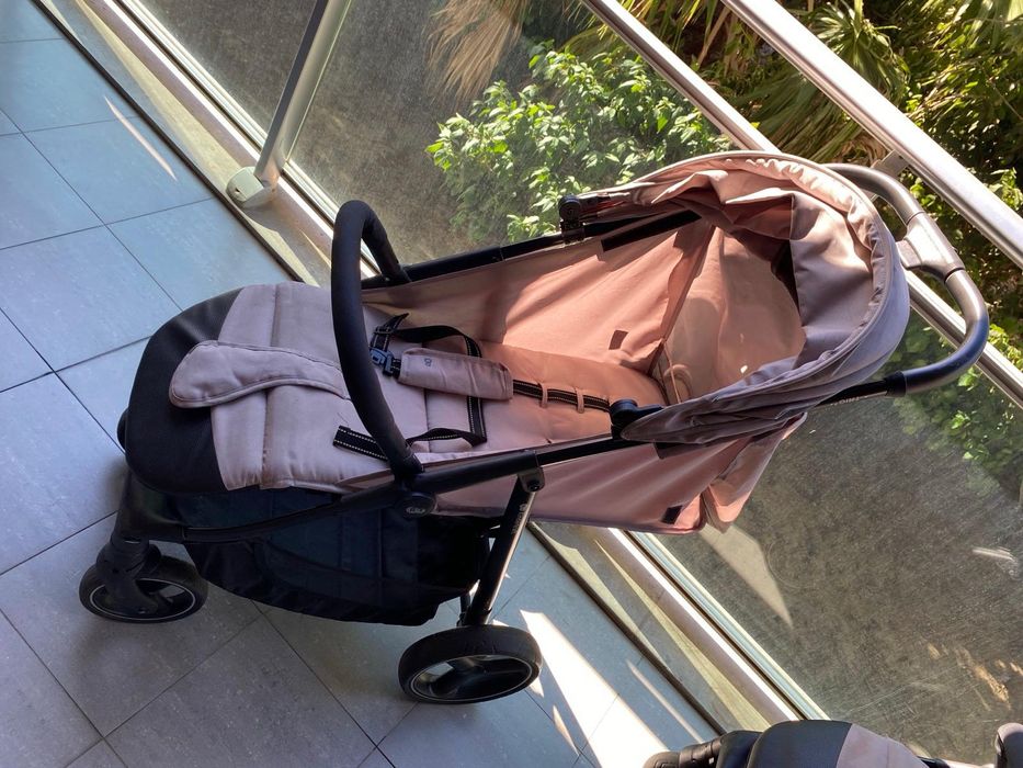 Carrinho de Bebé