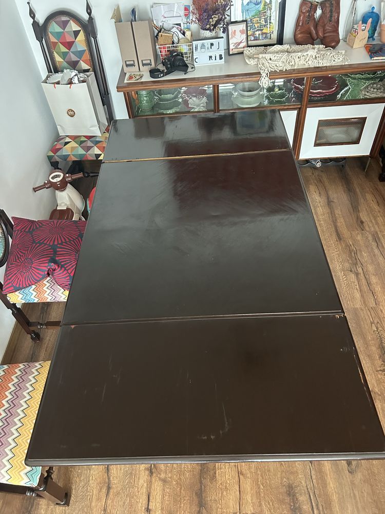 Conjunto de 6 cadeiras e mesa de refeicao