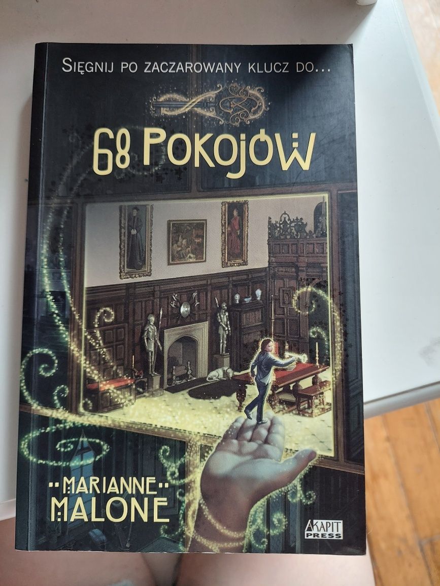 68 pokojów Marianne Malone