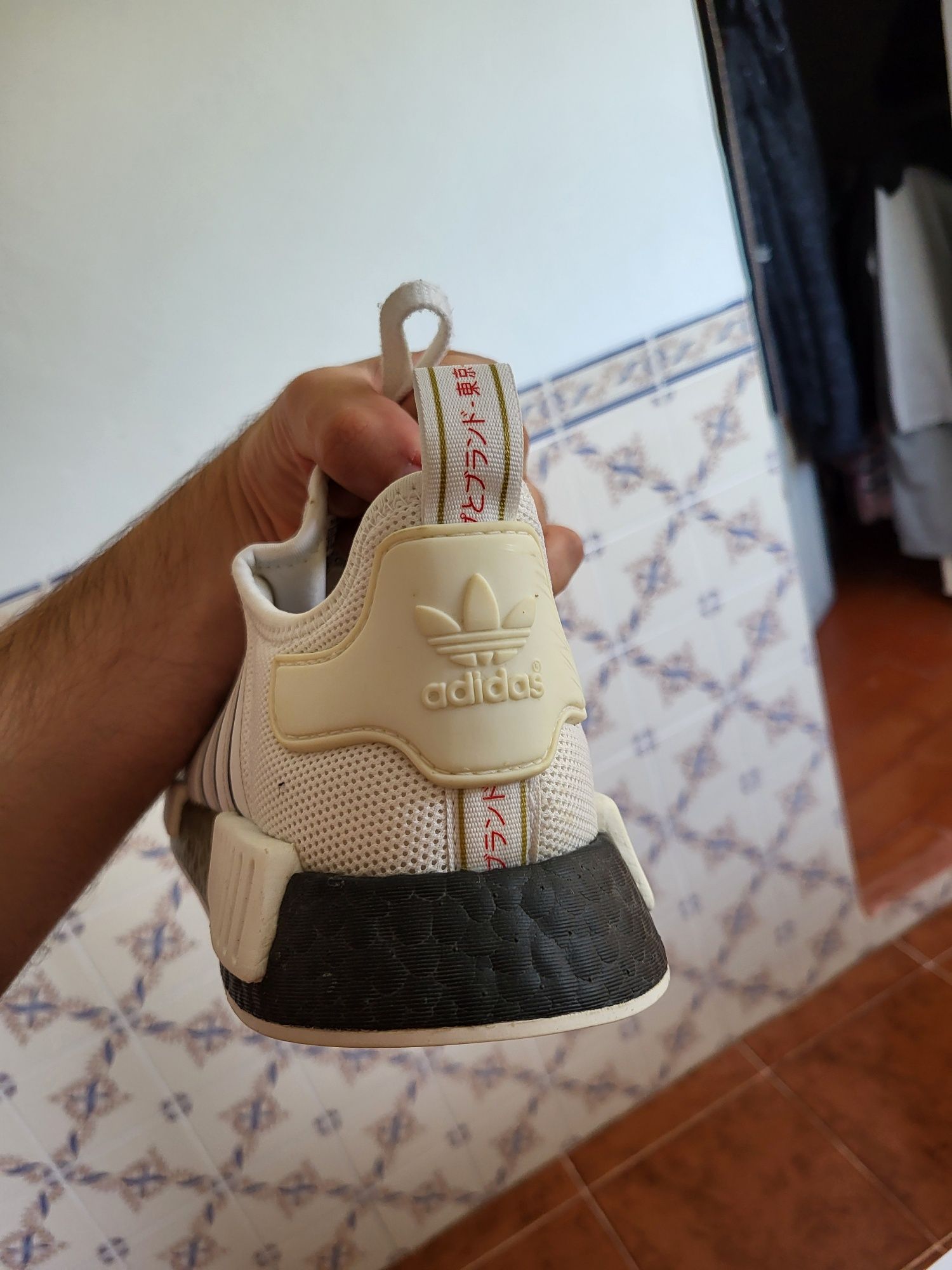 Sapatilhas Adidas - NMD R1 “Tokyo”