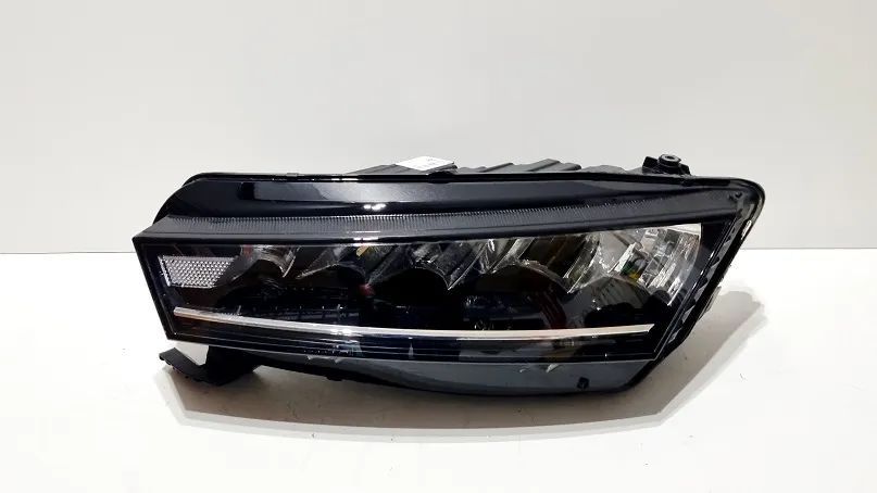 REFLEKTOR LEWY FULL LED SKODA OCTAVIA IV EUROPA