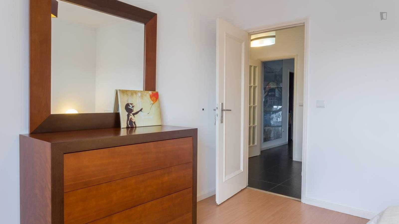 Quarto em Valbom perto do Porto - contas incluídos