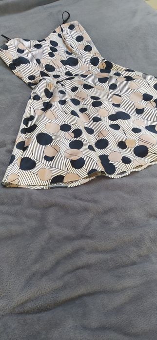 Sukienka rozkloszowana rozm 38