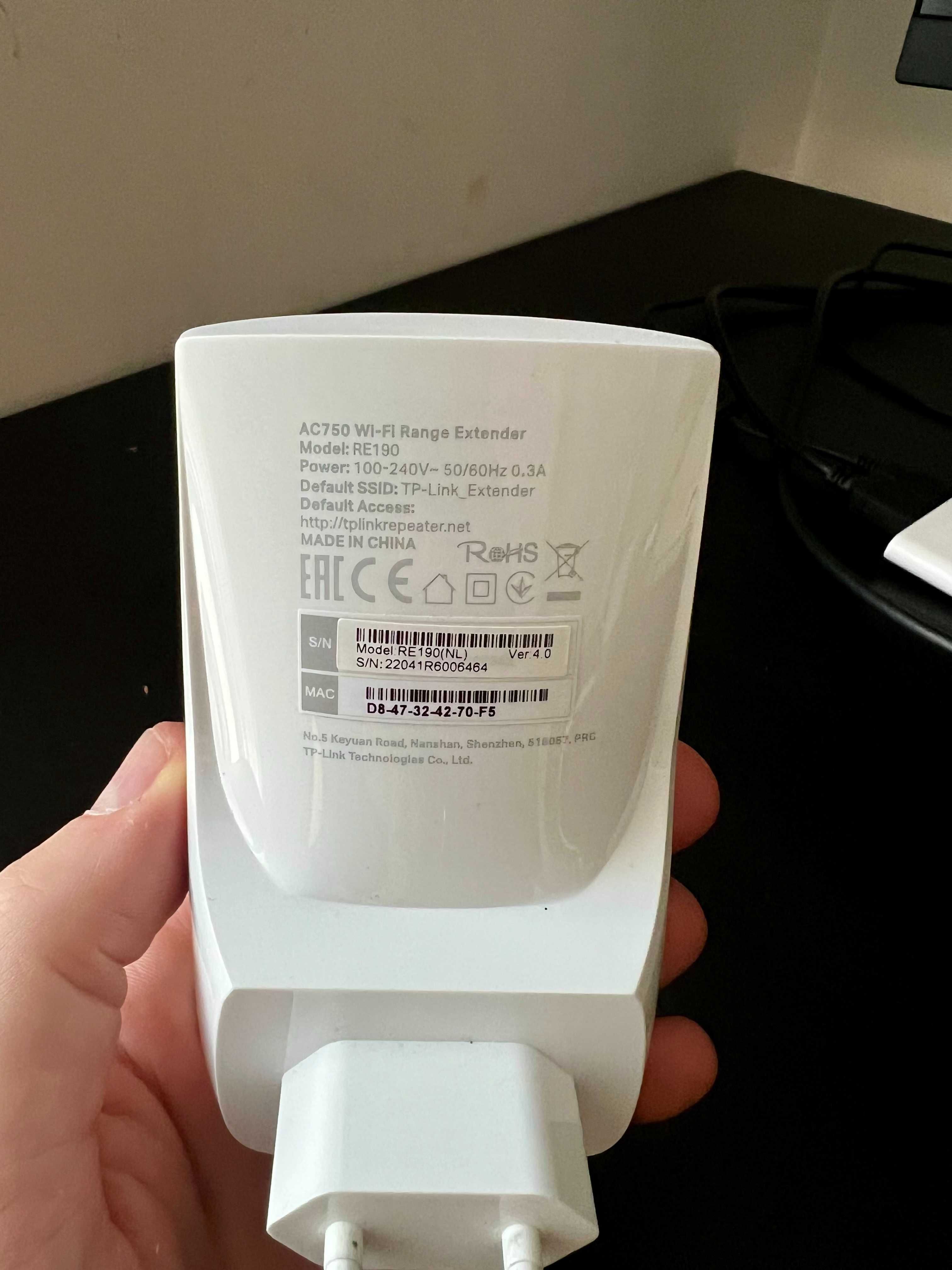 Wzmacniacz Wi-Fi Tp-link AC750 Wi-Fi Range Extender RE190