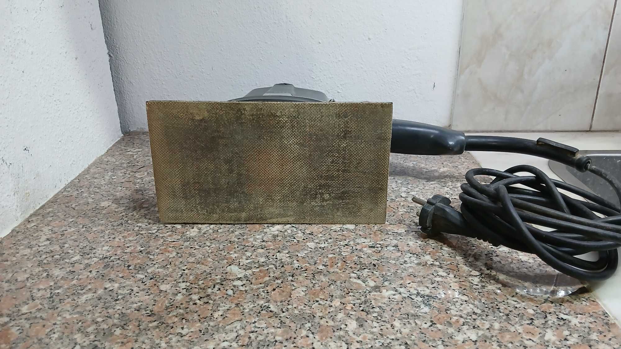 Lixadeira plana ELU