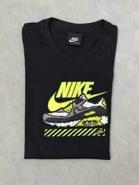 T-Shirt Nike air max preta tamanho L