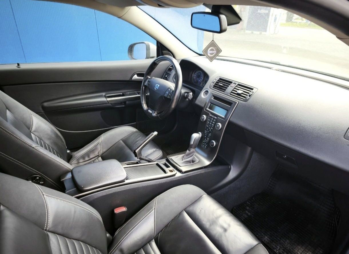 * Volvo C30 R Design * Lift * Xenon *