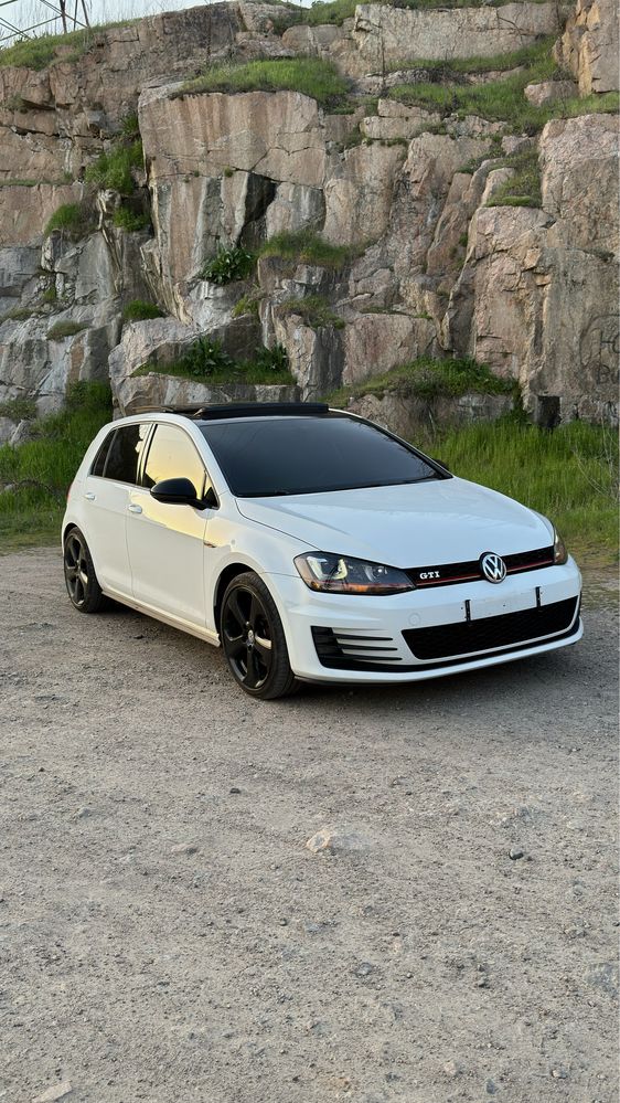 Volkswagen Golf 7 GTI