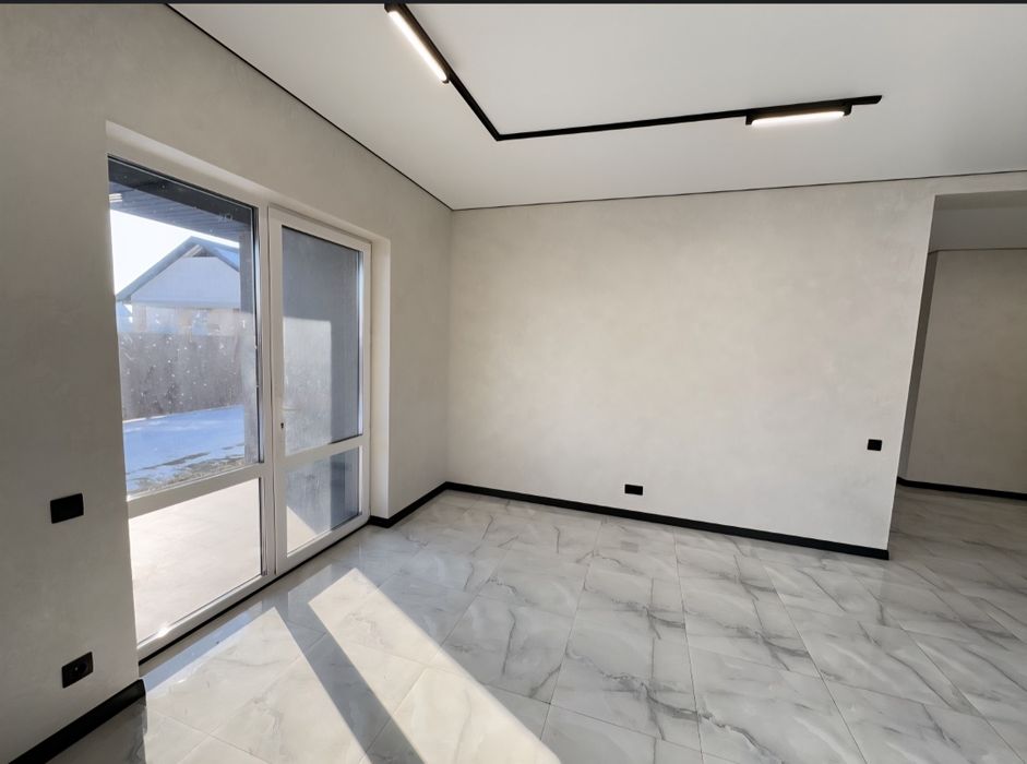 Будинок з РЕМОНТОМ та ГАЗОМ +5 соток +навіс м.Бориспіль