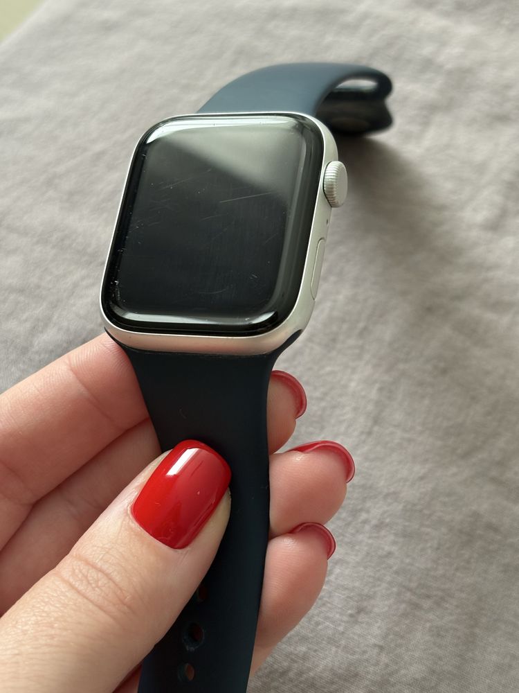 Годинник Apple watch SE
