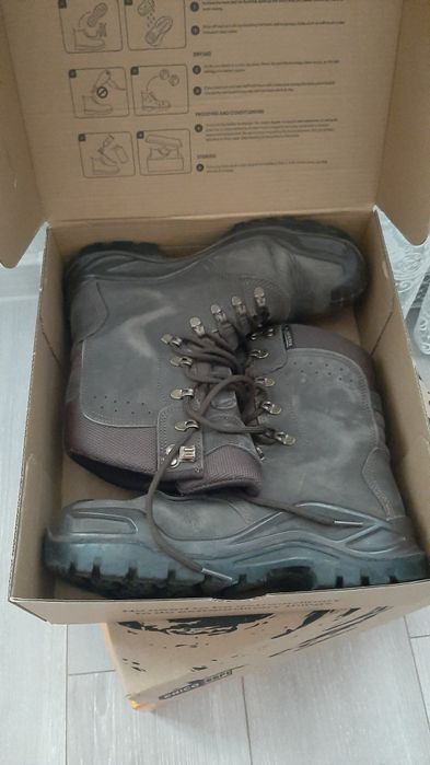 Берци б/у шкіряні