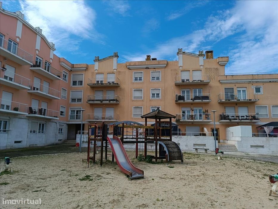 Apartamento T3 em zona tranquila de Samora Correia