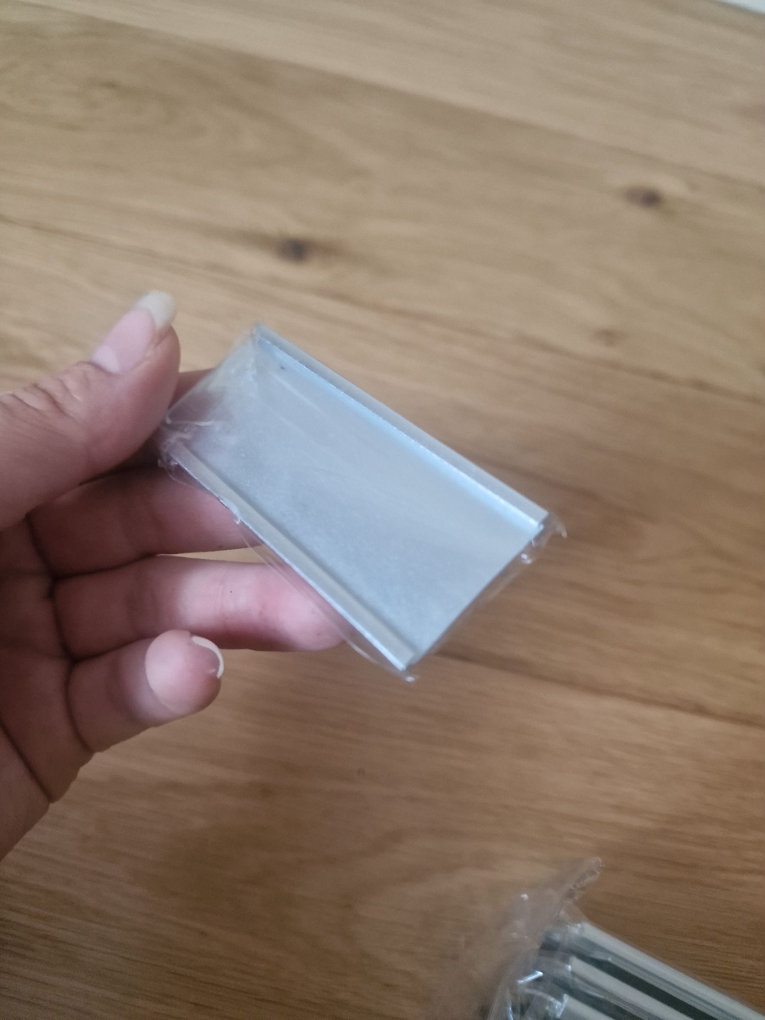 20 identyfikator magnetyczny aluminiowy NOWE