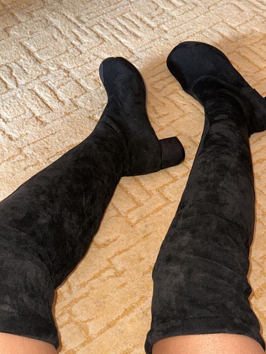 Нові 42-43 розмір ботфорди чорні стрейч шикарні