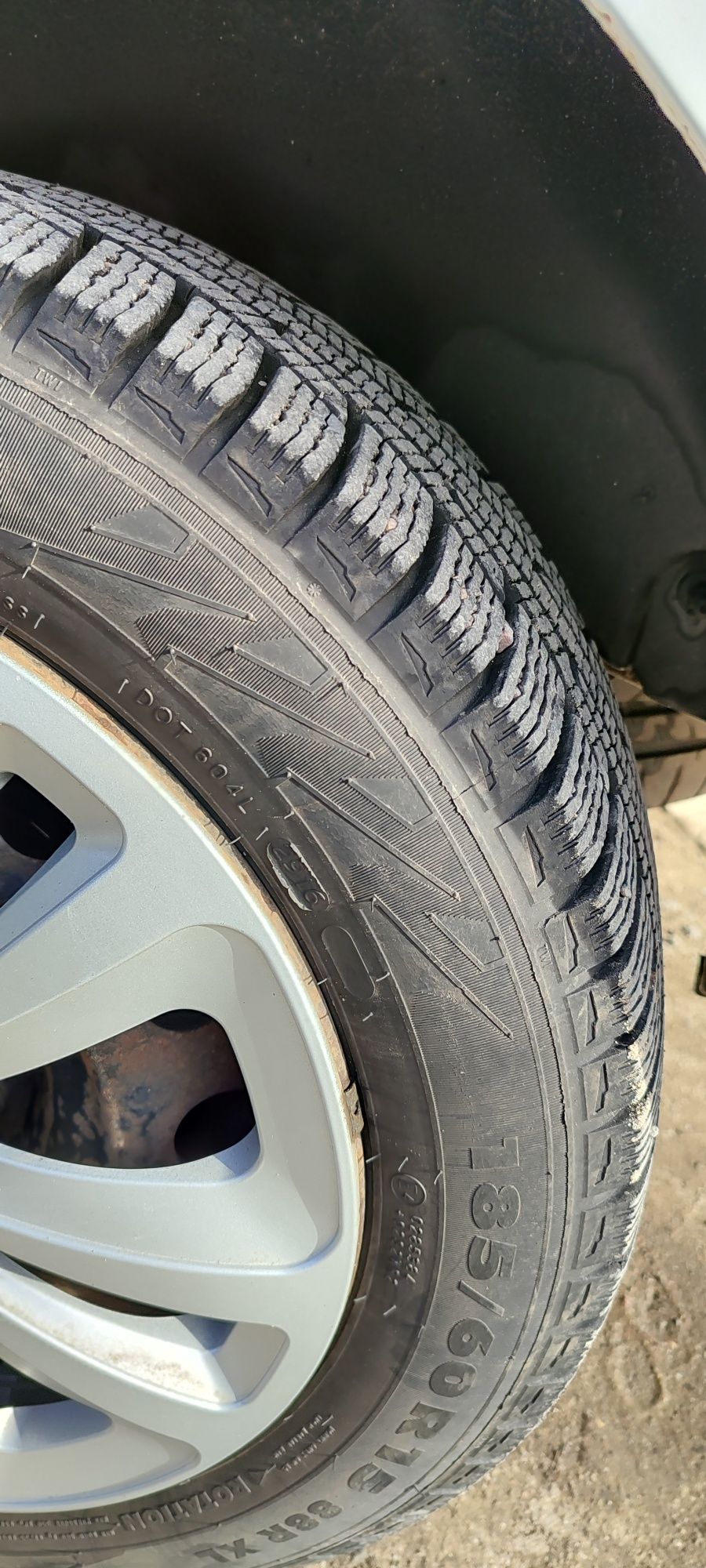 Резина с дисками NOKIAN TYRES 185/60/15