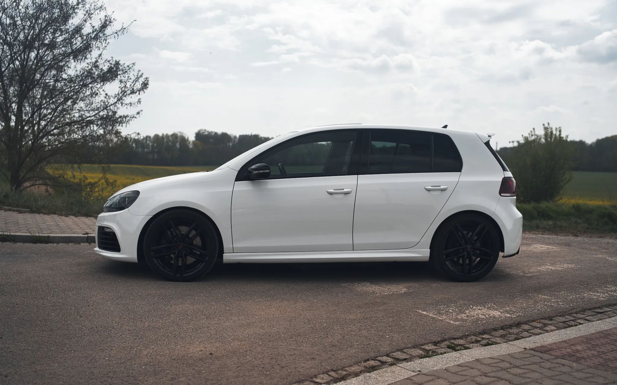 Volkswagen Golf stan idealny, nowy lakier