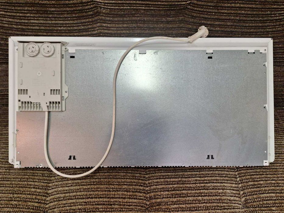 Конвектор електричний 2 кВт,настінний,б/у AIRELEC