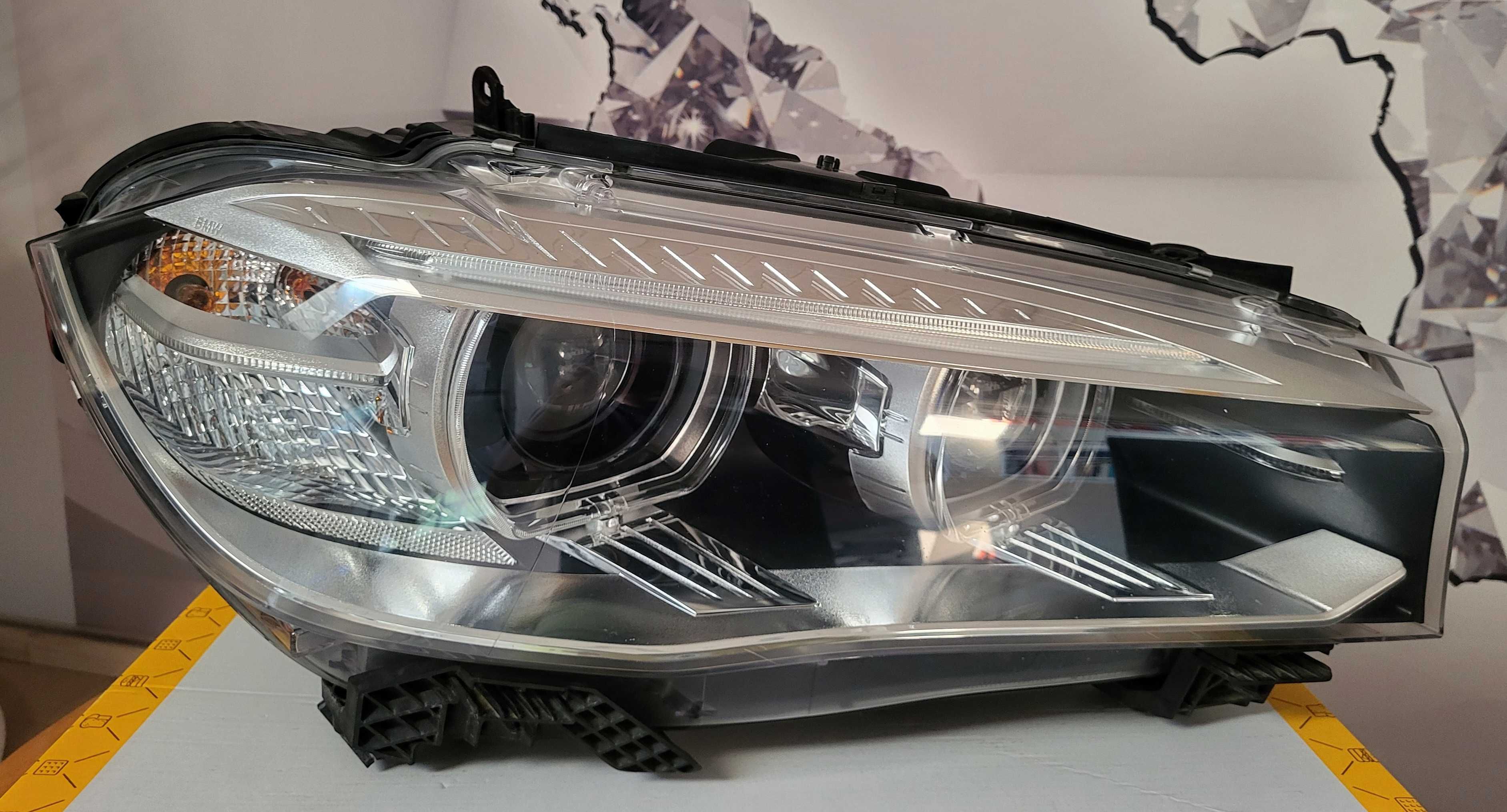 BMW X6 F16 i X5 F15 Lampa prawa xenon skrętny