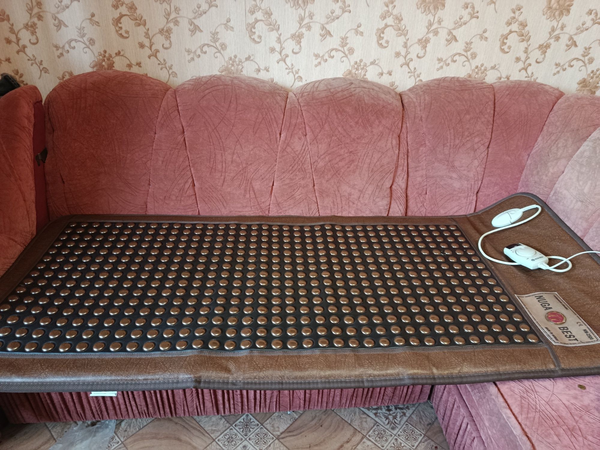 Продам турманевий коврик нм 2500 nuga best, в гарному стані.