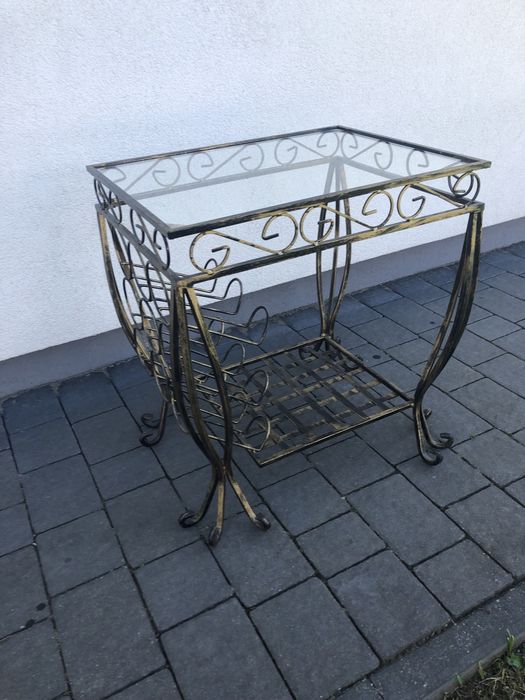 Sprzedam stolik pod alkohol