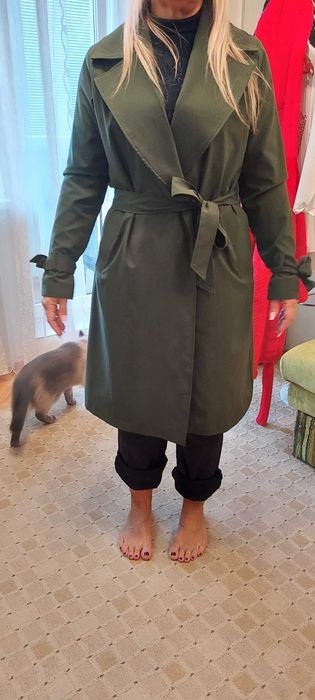 Продаю пальто новое плащ