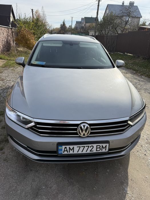Продам власний авто в гарному стані volkswagen passat b8