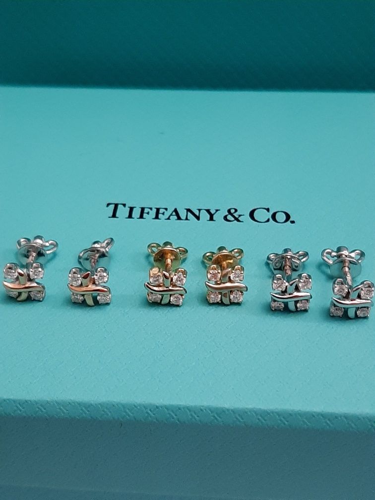 Tiffany золотые серьги с бриллиантами, гвоздики , пусеты.